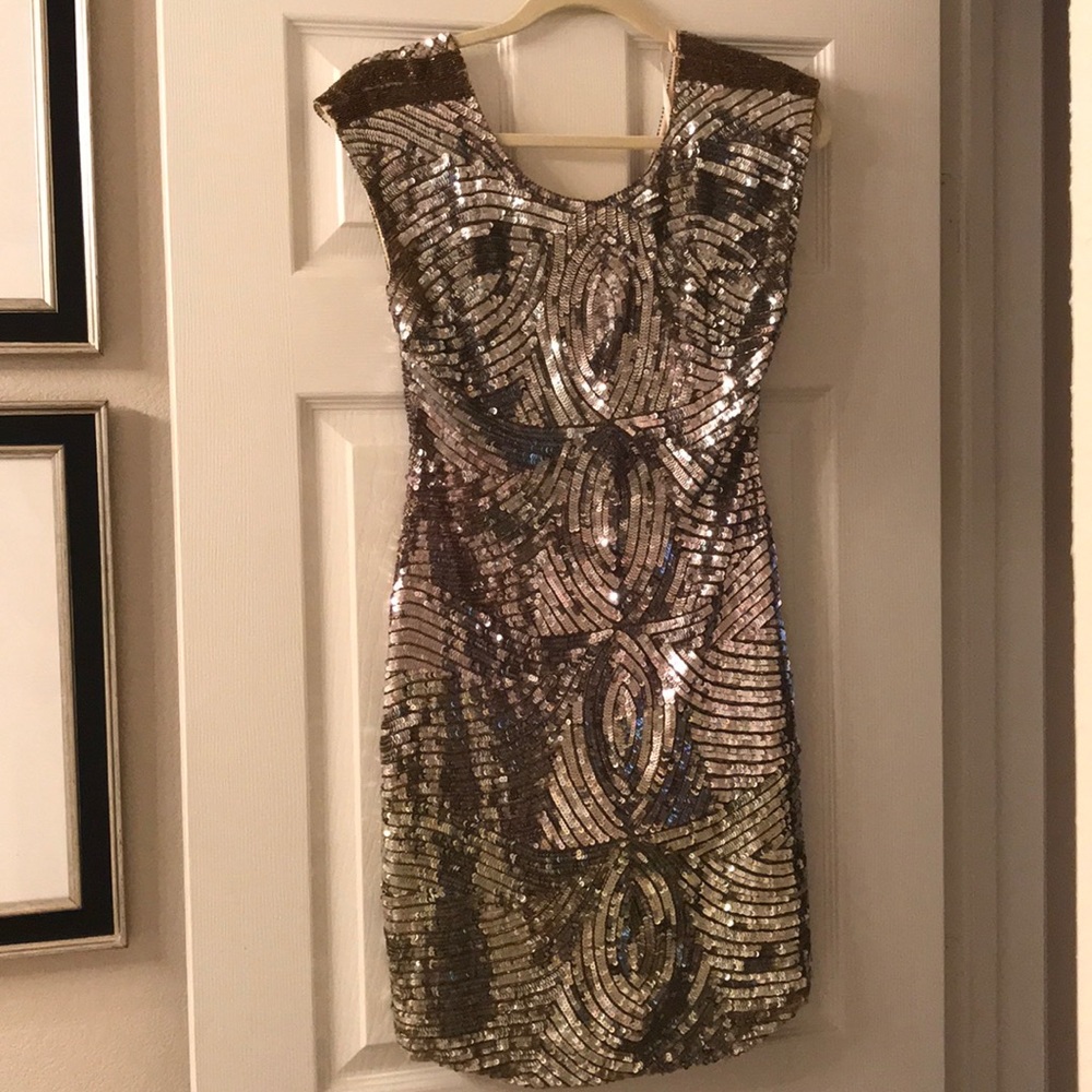 ADRIANNA PAPELL sequin dress.
